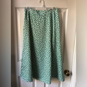 LOFT Green and white floral Midi Skirt, Size 0, NWT